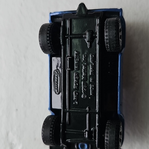 Vintage LandRover Die Cast Car - Picture 4 of 4
